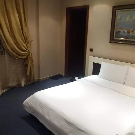 ホテル Hotel Smerald