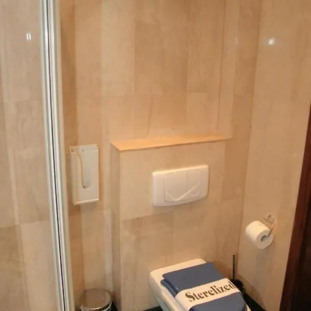 Hotel Smerald * コルチャ