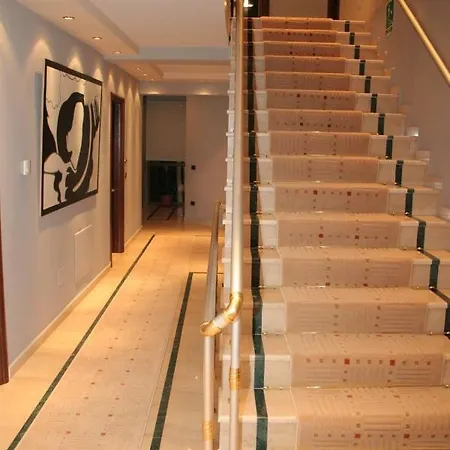 Hotel Smerald ホテル